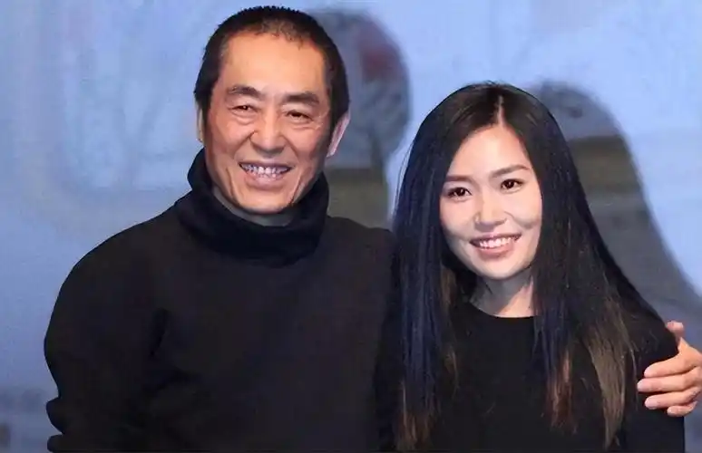 话说当年,张艺谋和肖华曾是圈内的模范夫妻.