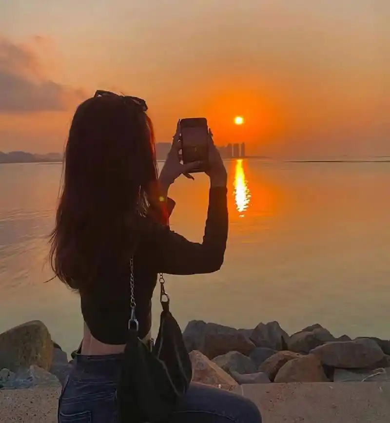 高冷气质挂女生背影图头像推荐