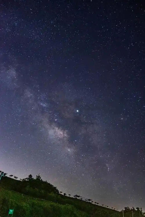 又是一天的夜晚星空