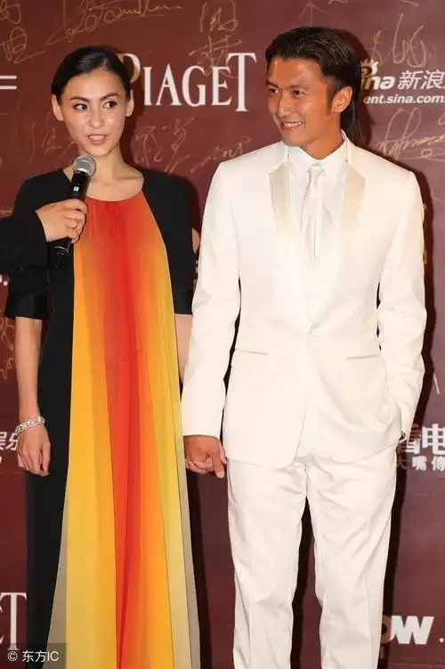 张柏芝和谢霆锋一家四口同框网友好温馨