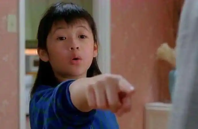 所以后来不少导演都会找她,小时候的关佩琳跟黎姿,唐宁都很像