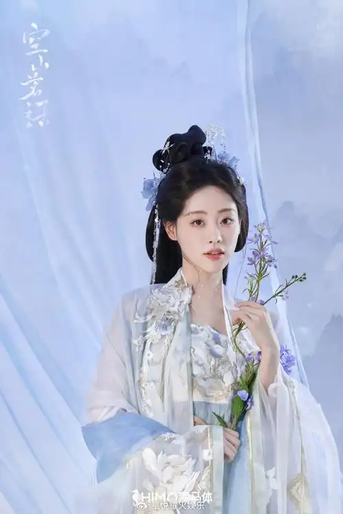 祝绪丹国风写真惊艳亮相,多款造型美轮美奂,完美诠释东方美学