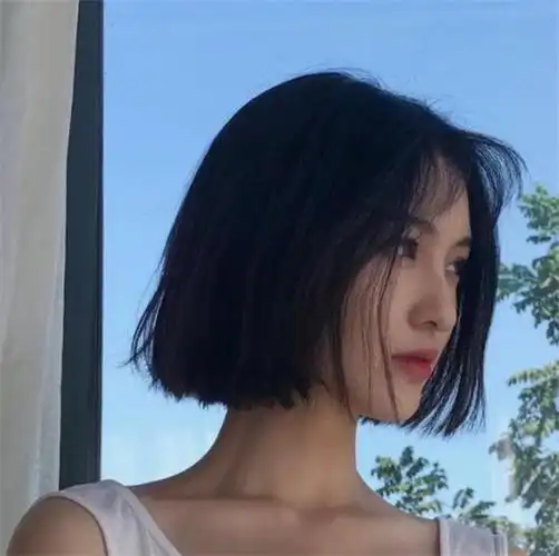 好看的短发女孩高清图片 女明星的同款发型推荐