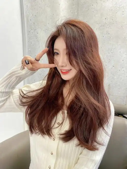 临沂染发适合秋冬超显白的焦糖暖色