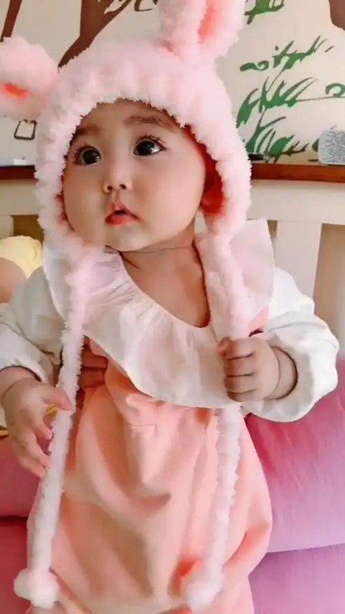 大眼睛萌宝宝小美女登场