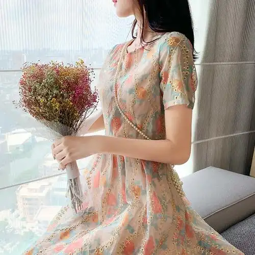 新款韩版a字裙子女装刺绣高腰圆领短袖碎花雪纺连衣裙女2021夏季