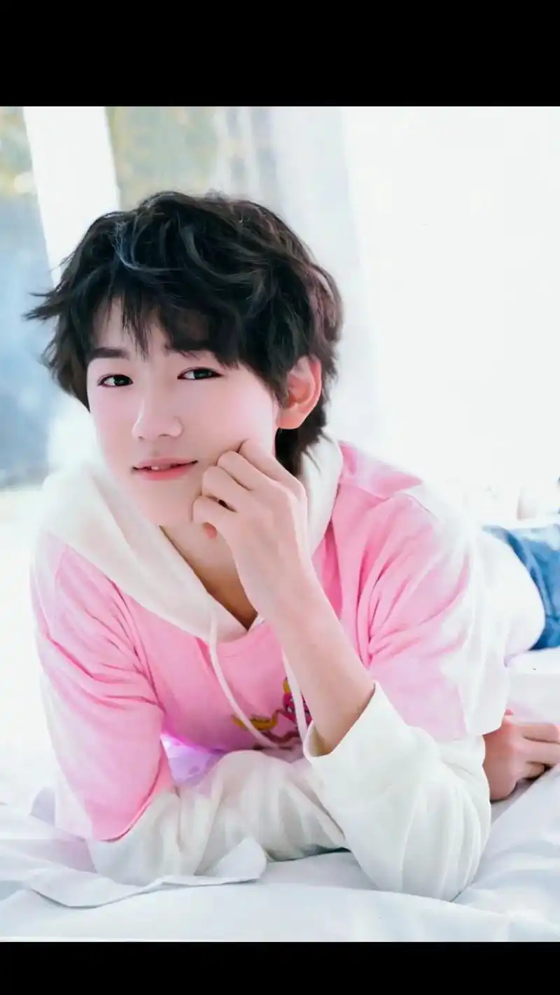 小时候的亚轩好甜啊!好可爱.#宋亚轩 #时代少年团宋亚轩 - 抖音