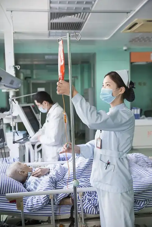 护士小卢的工作日常