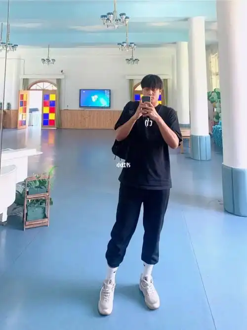 高个子男生  #身高2米  #高个子穿搭  #日常穿搭  #爱情  #微胖女