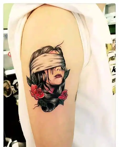 爱情是用心不是用眼纹身图片