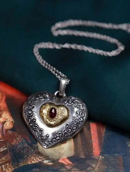 1930年德国bs银浮雕石榴石吊坠