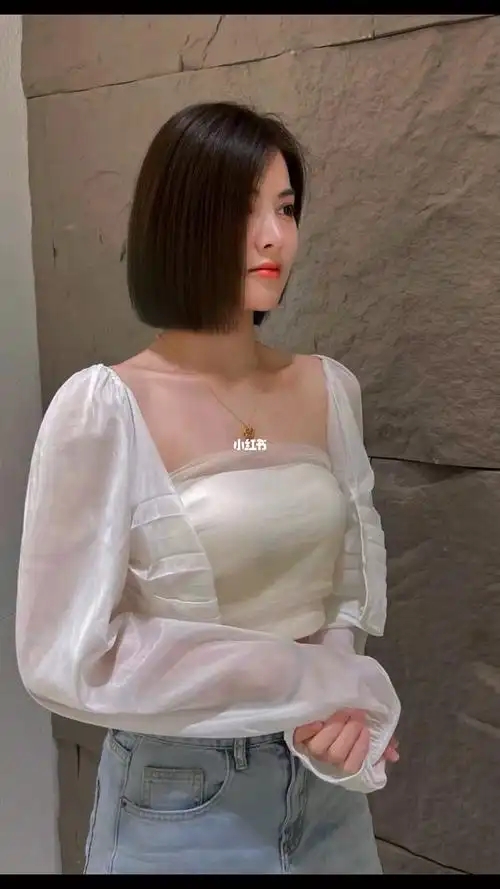 一刀切发型更有张力适合那些憔悴的女生