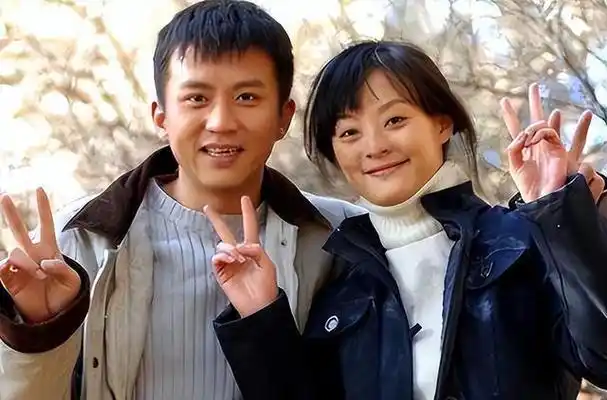 郝蕾与刘烨离婚后,自己一人养育双胞胎儿子,现在怎么样了