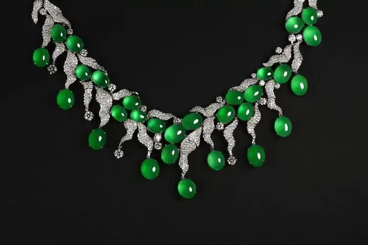 《绿光》-顶级翡翠创意摄影#2