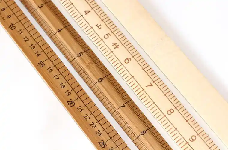 【精选文具】竹尺测量衣服尺子服装裁缝工具木尺1尺量衣尺30cm缝纫