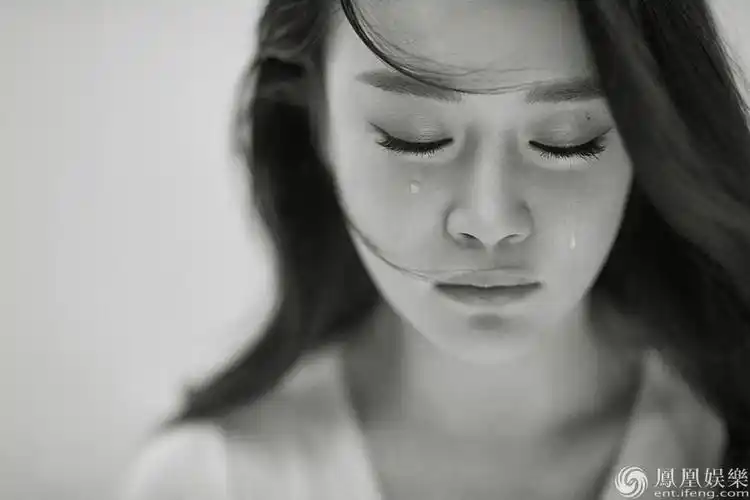 邹市明夫妇拍公益大片 冉莹颖深情落泪