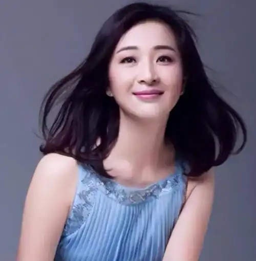 著名演员杜珺与张嘉译离婚我从没后悔过