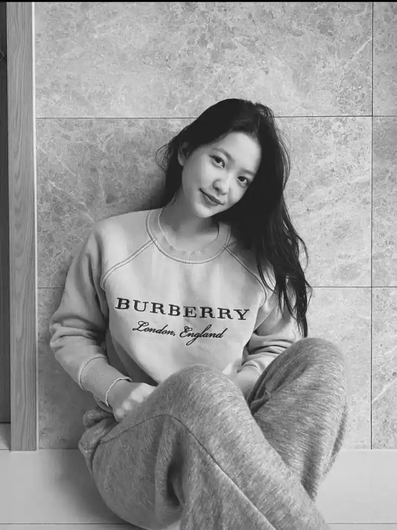 yeri金艺琳 #somi全昭弥 #顾安怡97  ◎"日落 - 抖音