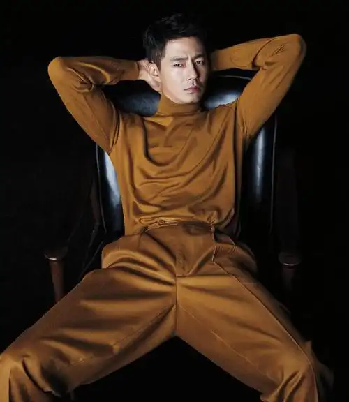 39岁赵寅成随性又洒脱霸气又温柔面对生活有独特的见解