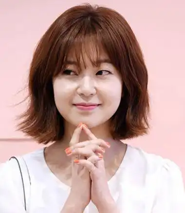 女生短发烫发发型名称(女发短发烫发发型图片)-百科学社