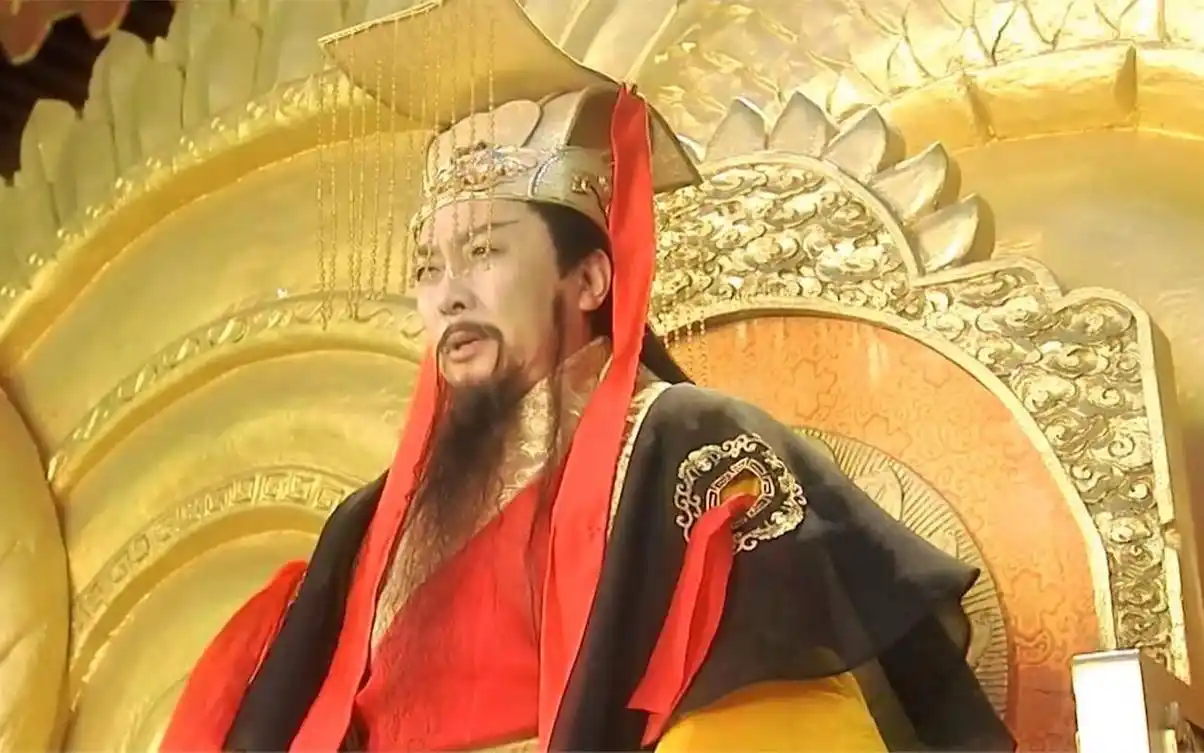 听了共工这句话才明白,原来西游记里的玉帝,根本不是自己修炼的-影视