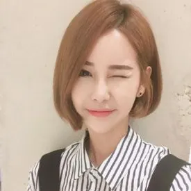 偏分短发发型 最近可流行偏分侧头杀了