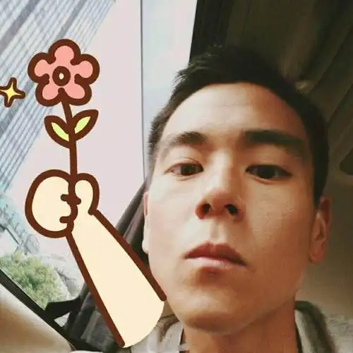 肌肉型男彭于晏罕见秀身材腹肌胸肌人鱼线太撩人