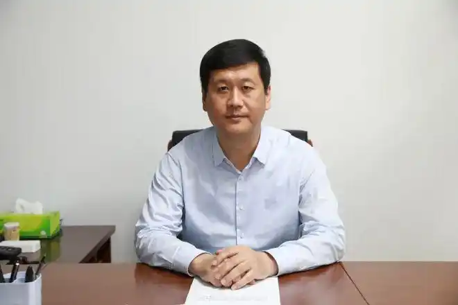 10月21日 馆陶县人民政府县长 王峰 带队上线《清晨热线》