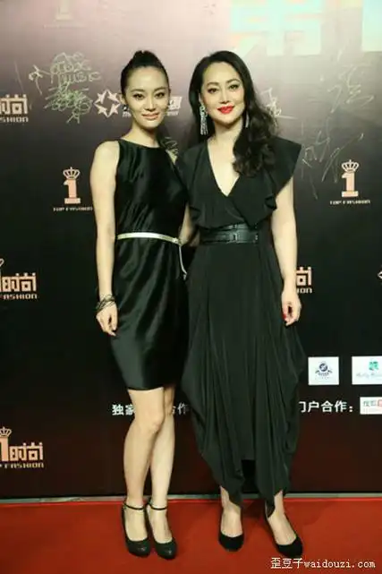 宋佳及女儿张楚楚何其相似乃尔