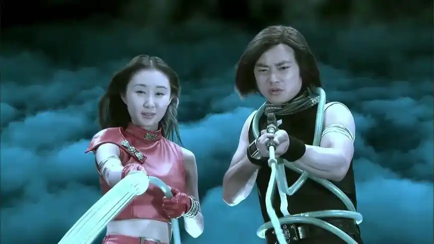 《魔幻手机2傻妞归来》:大雨终于来到,楚楚竟在雨中跳起了舞?