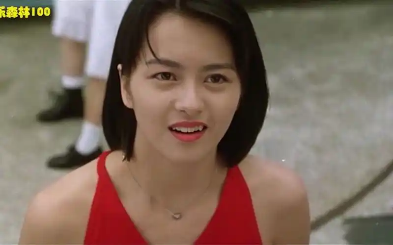 梁咏琪:《短发》