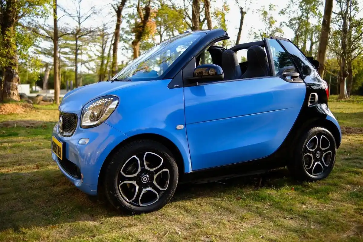 17年敞篷smart09t先锋