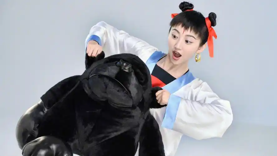 景甜哪吒搞怪写真