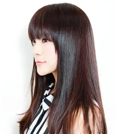 中长直发发型图片2014女 气质美女就需要直发