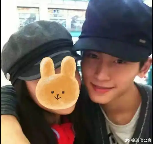 "阳光直男"张哲瀚的情史,和背后的甜美系女友们