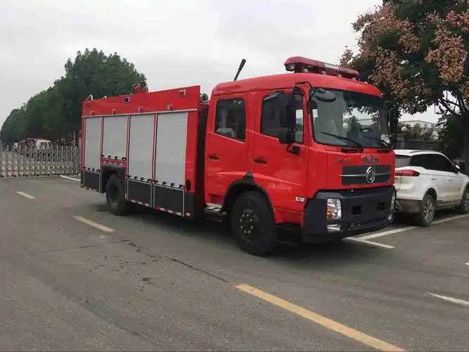 消防灭火性能杠杠的东风天锦6吨泡沫消防车