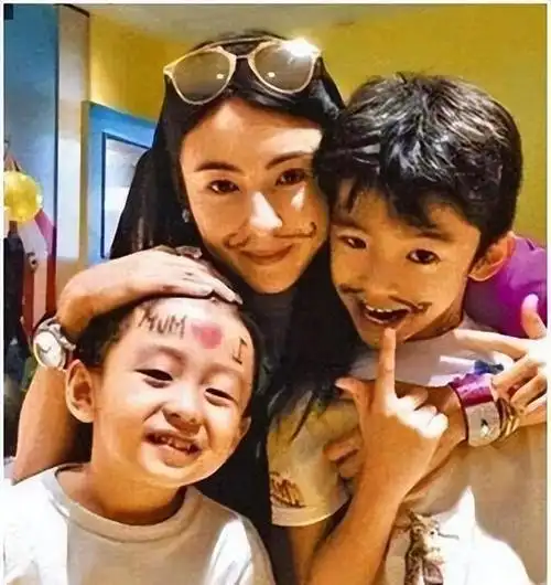 12年后,张柏芝,谢霆锋和王菲迎来各自新结局,早就今非昔比啦