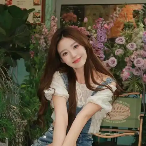 四级 花钱买早八##女生头像