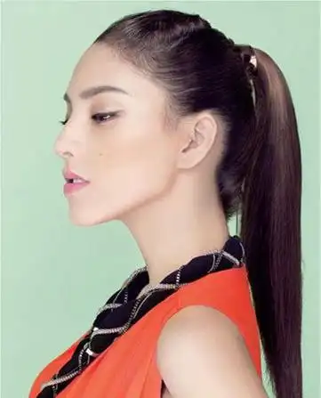 step3:无刘海的 编发高扎马尾不仅好看,更是帅气和高冷的不得了呢!