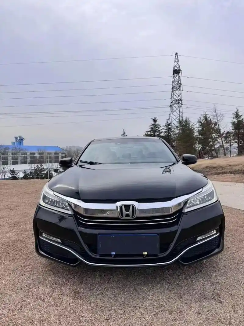 首付8000,雅阁开回家 新到2016年上牌本田雅阁九代半, - 抖音