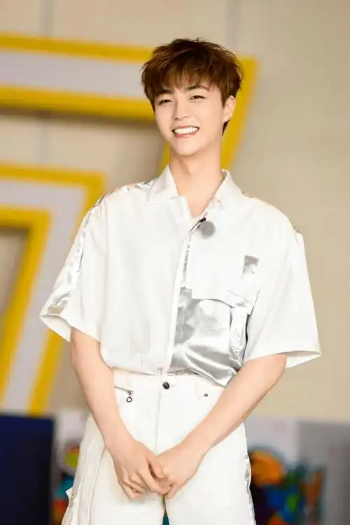 《奔跑吧9》圆满收官,有笑有泪有感动,跑男家族团魂燃烧不舍再见!