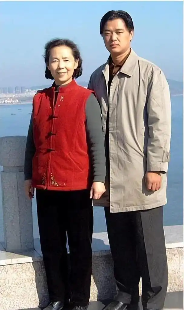 演员刘尚娴:我这辈子最幸运的事情,就是嫁给救赎我的初恋丈夫