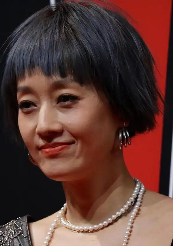 马伊琍:时尚年轻 马伊琍保养得如此之好,如此年轻,如此时尚,丝毫不