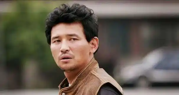 给韩国"演技最好的11位男演员"排个名,河正宇第8,黄政民第5