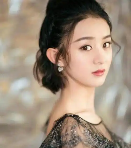 赵丽颖扎过的几种发型,看完之后你更喜欢哪个发型