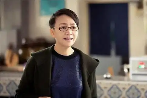 宋丹丹60岁生日那天,她正式从北京人民艺术剧院退休,而这只是正常的