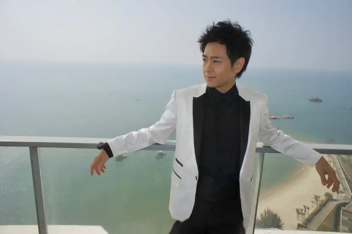 你会不会过一段时间就会想换个发型?