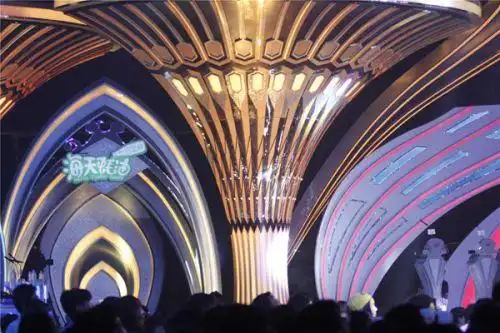 《非诚勿扰》今晚颠覆大改版 孟非:"紧张情绪调动起了我的新状态"