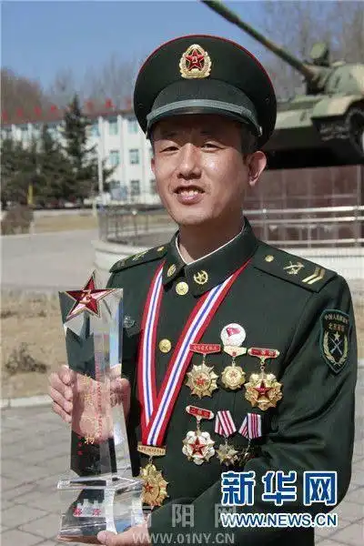 北京军区兵种训练基地三级军士长郭峰故事集