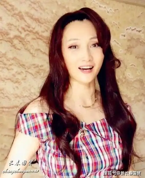 55岁"最美杨贵妃"林芳兵近照,皮肤白皙气质好风采依旧_手机搜狐网